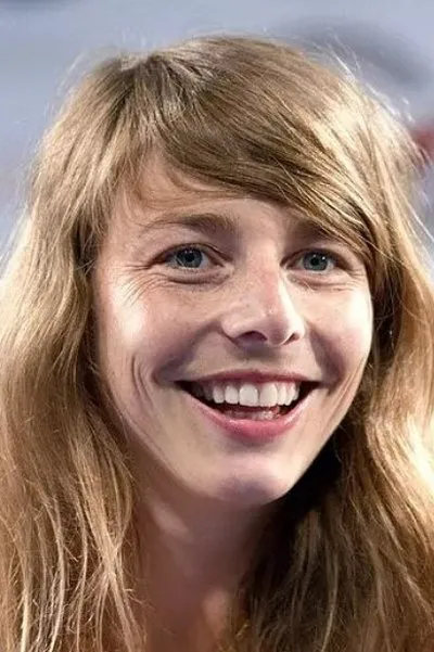 Sienna Fournet Hoeltschi