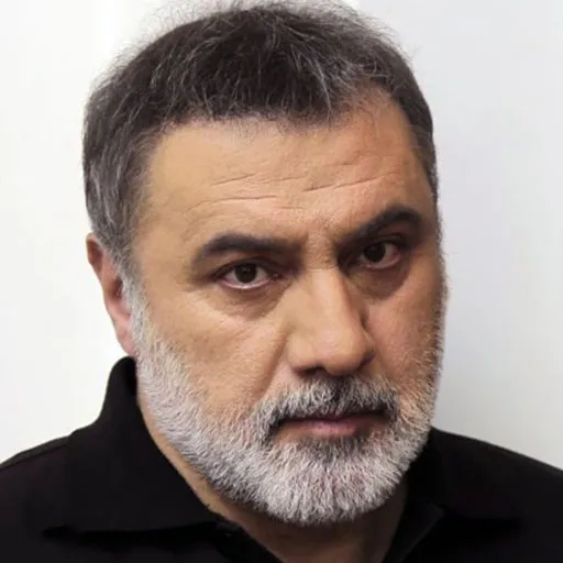 فرهاد قائمیان