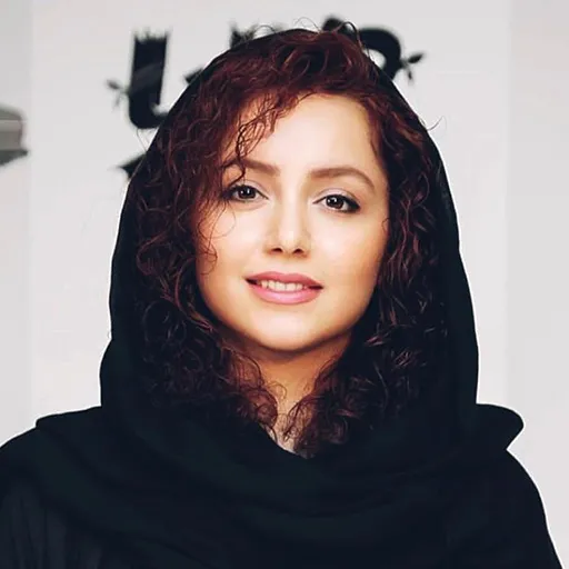 نازنین بیاتی