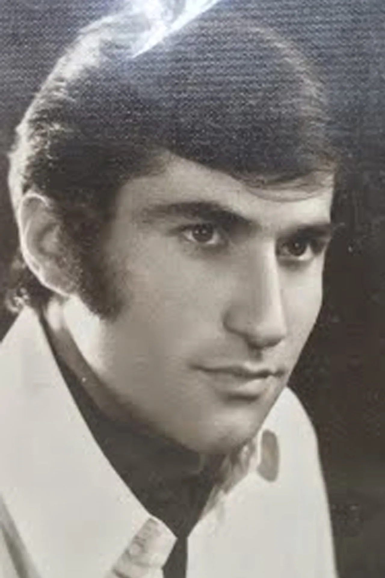 هوشنگ منصورخاکی