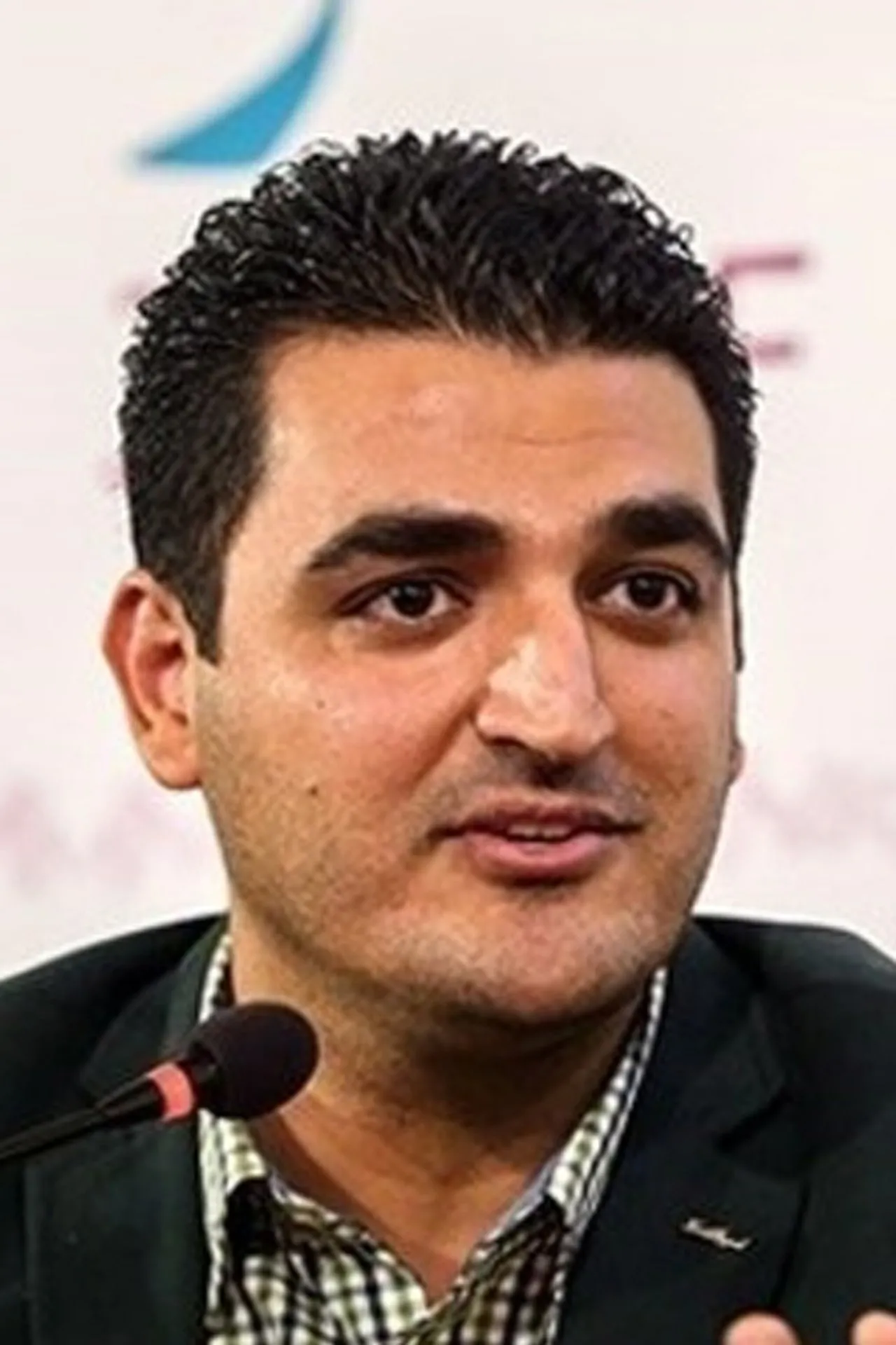 مهدی گلستانه